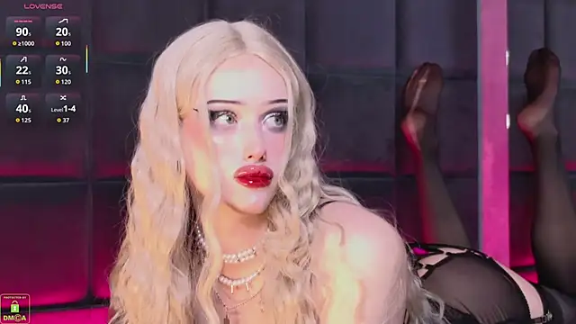 RoxyKyper online show from 19, 12, 2025