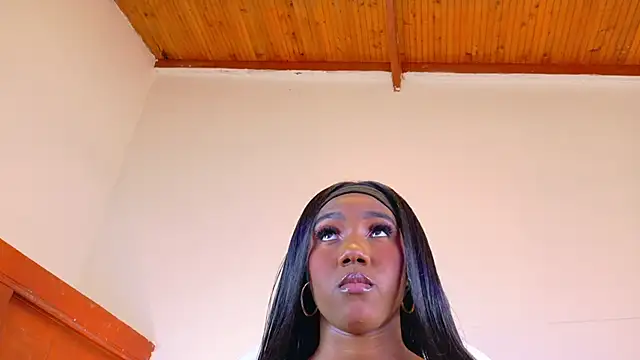 alexandra crox online show from 6, 10, 2025