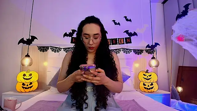 Snapshot of alehia_cute chatting on 26, 10, 2025 alehia cute online show from 26, 10, 2025