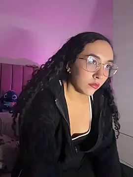 Snapshot of alehia_cute chatting on 13, 6, 2026 alehia cute online show from 13, 6, 2026