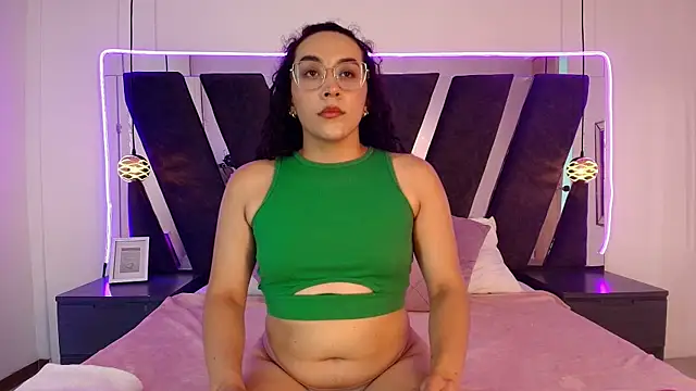 alehia cute online show from 8, 4, 2026