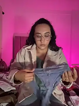 Snapshot of alehia_cute chatting on 29, 5, 2026 alehia cute online show from 29, 5, 2026