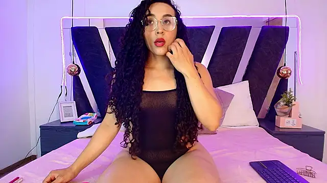 alehia cute online show from 7, 3, 2026