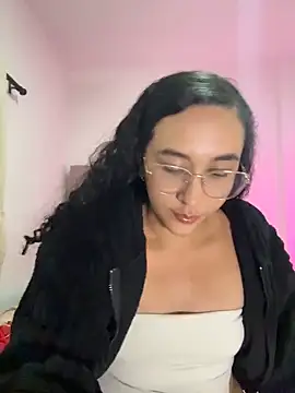 Snapshot of alehia_cute chatting on 25, 7, 2026 alehia cute online show from 25, 7, 2026