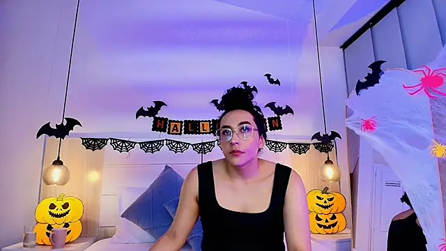 Snapshot of alehia_cute chatting on 1, 11, 2025 alehia cute online show from 1, 11, 2025