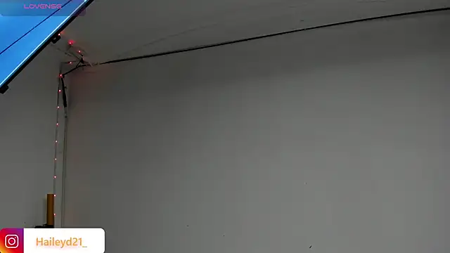 HaileyDuke online show from 10, 4, 2026