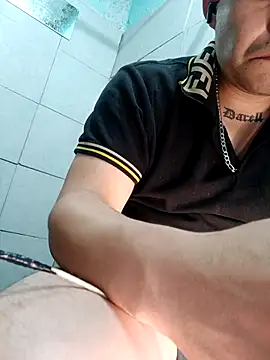 Snapshot of fboycdjuaez chatting on 6, 4, 2026 fboycdjuaez online show from 6, 4, 2026