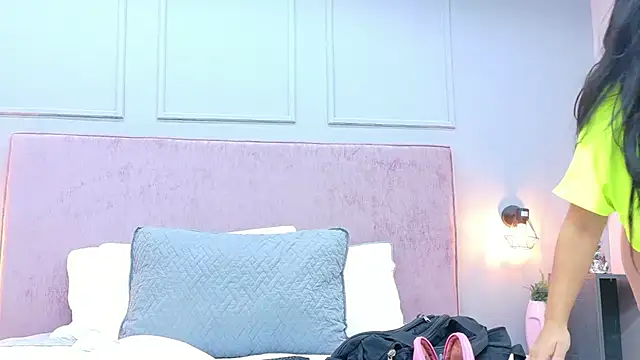 Camila Hill  online show from 31, 3, 2026