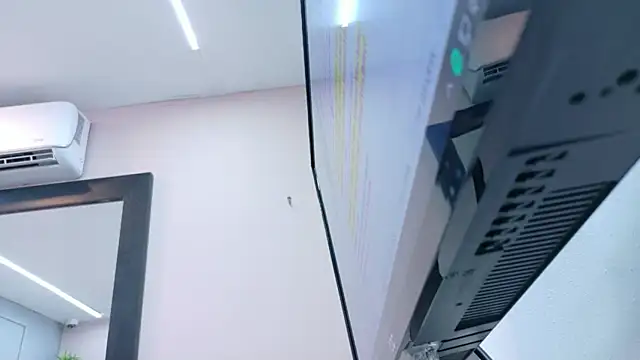 Camila Hill  online show from 28, 11, 2025