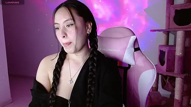 Snapshot of madissooon__ chatting on 3, 12, 2025 madissooon online show from 3, 12, 2025
