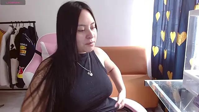 Snapshot of madissooon__ chatting on 11, 5, 2026 madissooon online show from 11, 5, 2026