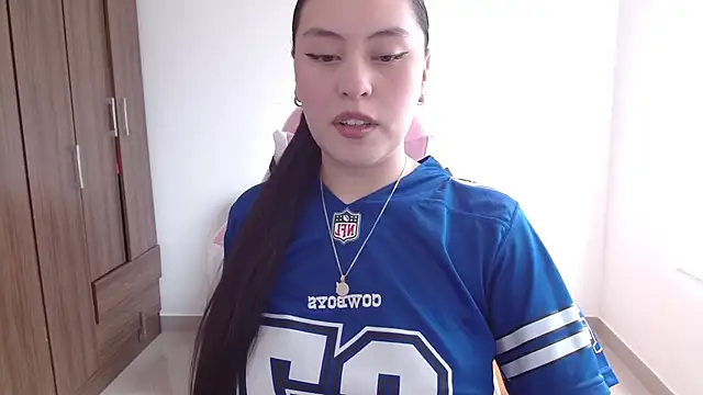 Snapshot of madissooon__ chatting on 5, 11, 2025 madissooon online show from 5, 11, 2025