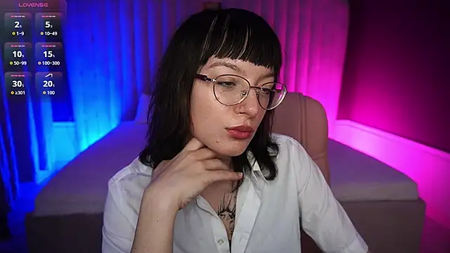 Pixie Peachh online show from 7, 10, 2025