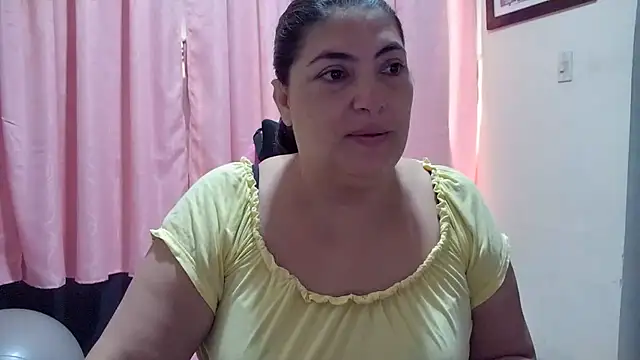 Snapshot of lina_maria99 chatting on 27, 5, 2026 lina maria99 online show from 27, 5, 2026
