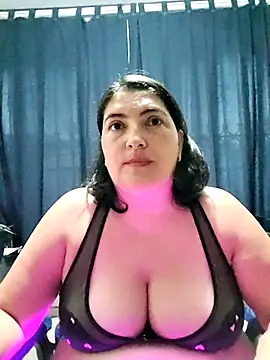 Snapshot of lina_maria99 chatting on 6, 11, 2025 lina maria99 online show from 6, 11, 2025