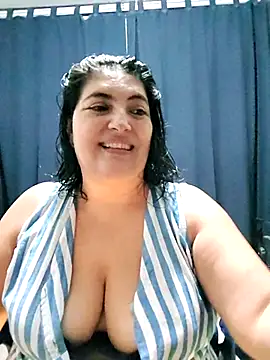 Snapshot of lina_maria99 chatting on 4, 11, 2025 lina maria99 online show from 4, 11, 2025