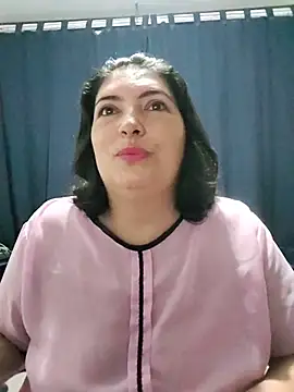 Snapshot of lina_maria99 chatting on 25, 10, 2025 lina maria99 online show from 25, 10, 2025