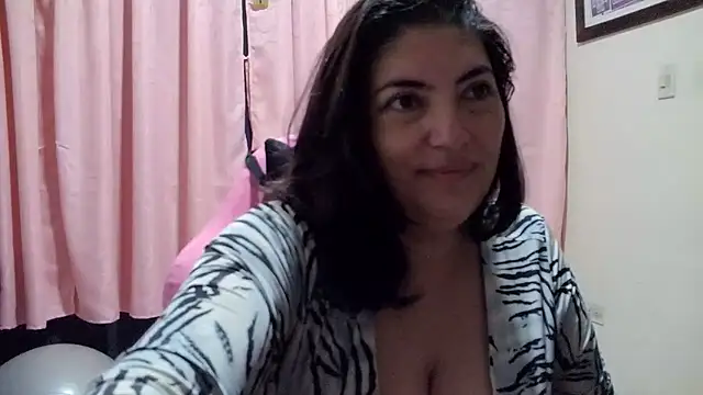 Snapshot of lina_maria99 chatting on 26, 5, 2026 lina maria99 online show from 26, 5, 2026