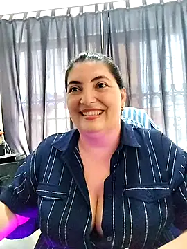 Snapshot of lina_maria99 chatting on 5, 11, 2025 lina maria99 online show from 5, 11, 2025