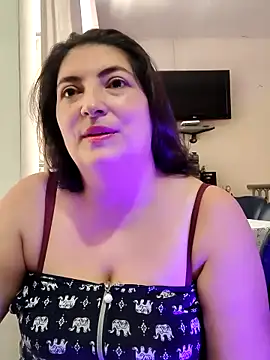 Snapshot of lina_maria99 chatting on 10, 9, 2025 lina maria99 online show from 10, 9, 2025