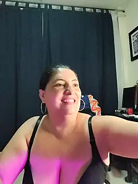 Snapshot of lina_maria99 chatting on 18, 11, 2025 lina maria99 online show from 18, 11, 2025