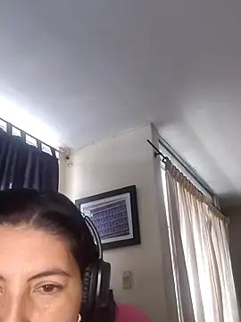 Snapshot of lina_maria99 chatting on 26, 9, 2025 lina maria99 online show from 26, 9, 2025