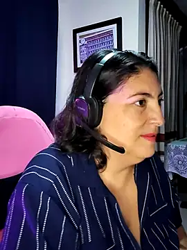 Snapshot of lina_maria99 chatting on 30, 9, 2025 lina maria99 online show from 30, 9, 2025