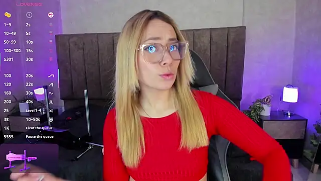 LanaMills  online show from 7, 11, 2025