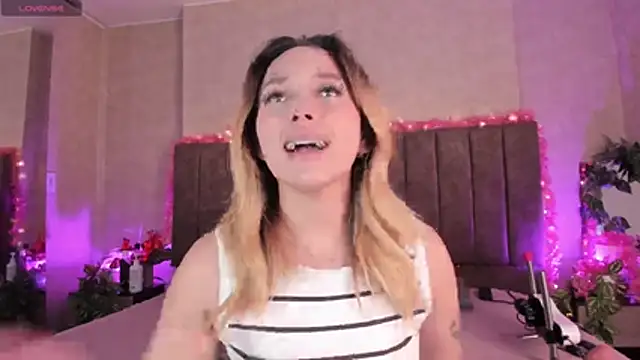 LanaMills  online show from 11, 7, 2026