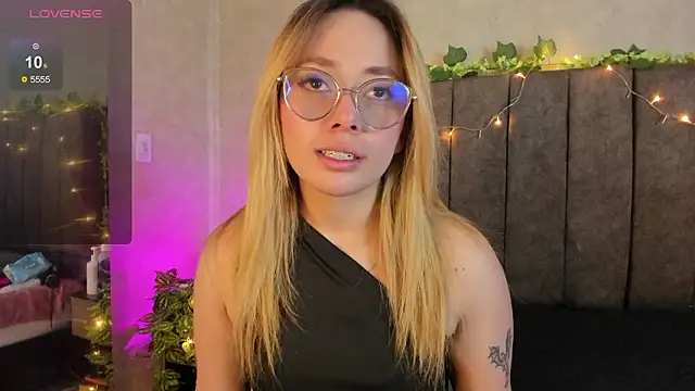 LanaMills  online show from 24, 2, 2026