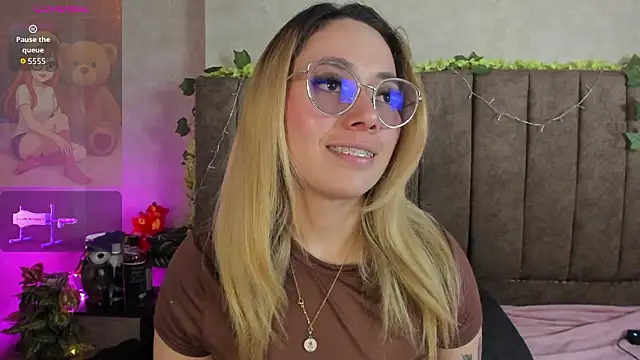 LanaMills  online show from 2, 3, 2026