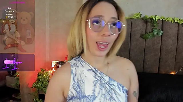 LanaMills  online show from 10, 3, 2026