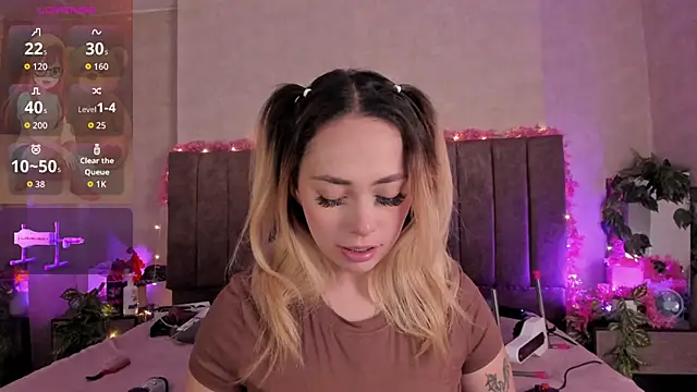LanaMills  online show from 20, 6, 2026
