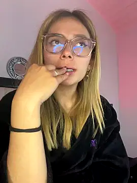 LanaMills  online show from 26, 10, 2025