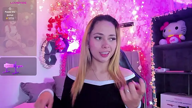 LanaMills  online show from 1, 2, 2026