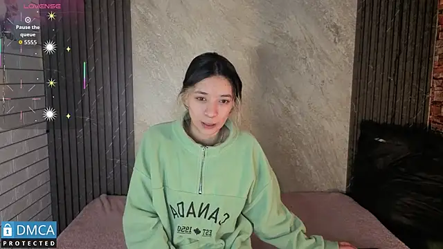 stepha   online show from 28, 11, 2025