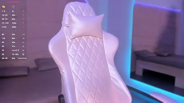 HannahMontgomery online show from 4, 3, 2026