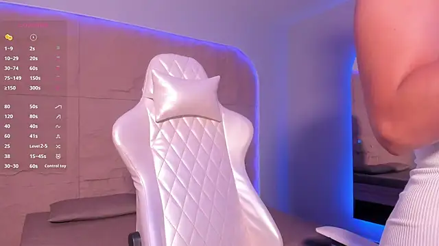 HannahMontgomery online show from 8, 2, 2026