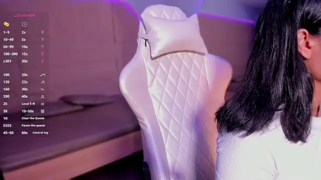 HannahMontgomery online show from 7, 1, 2026