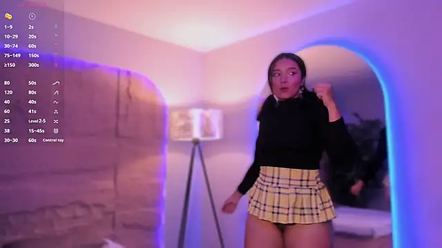 HannahMontgomery online show from 5, 3, 2026