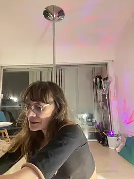 Chris06d22xh online show from 2, 2, 2026