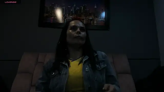 Snapshot of CharlotteCottin chatting on 7, 7, 2026 CharlotteCottin online show from 7, 7, 2026