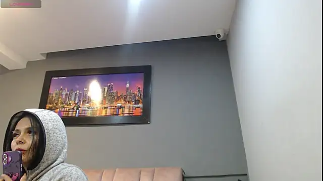 Snapshot of CharlotteCottin chatting on 21, 5, 2026 CharlotteCottin online show from 21, 5, 2026