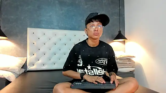 Snapshot of Daddy_Darcks chatting on 10, 10, 2025 Daddy Darcks online show from 10, 10, 2025