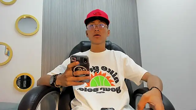 Snapshot of Daddy_Darcks chatting on 16, 10, 2025 Daddy Darcks online show from 16, 10, 2025