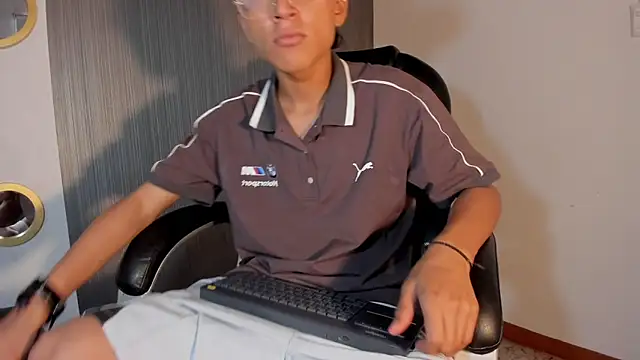 Snapshot of Daddy_Darcks chatting on 18, 10, 2025 Daddy Darcks online show from 18, 10, 2025