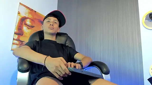 Snapshot of Daddy_Darcks chatting on 19, 11, 2025 Daddy Darcks online show from 19, 11, 2025