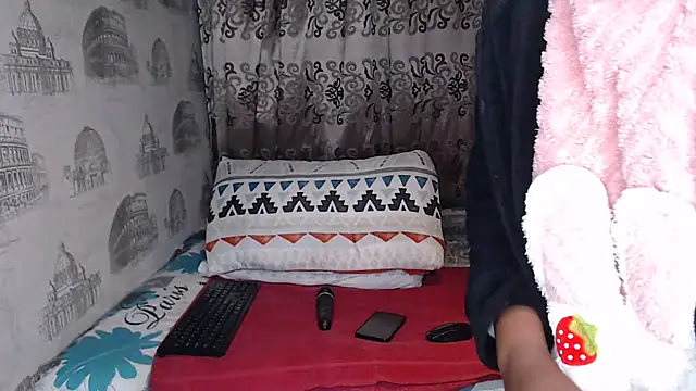 Snapshot of Lunalee chatting on 15, 7, 2026 Lunalee online show from 15, 7, 2026