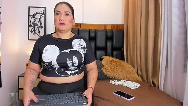 GiorgineTaylor online show from 21, 10, 2025