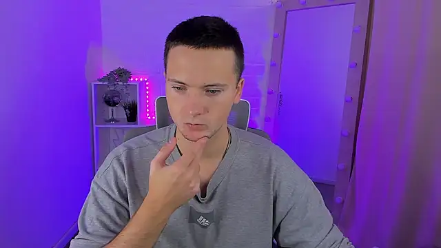 ZackNeal online show from 23, 9, 2025